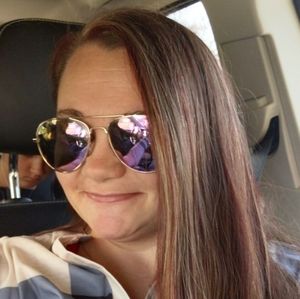 Meet your Posher, Lindsay